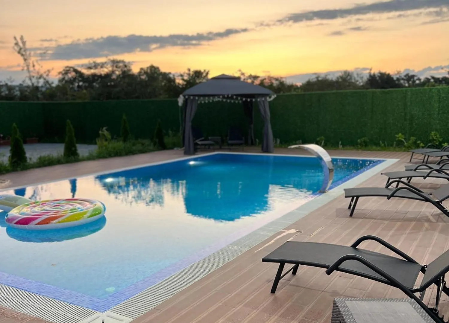 Feel Georgia - Private Villa With Pool , Garden, Bbq & Summer Kitchen In Batumi