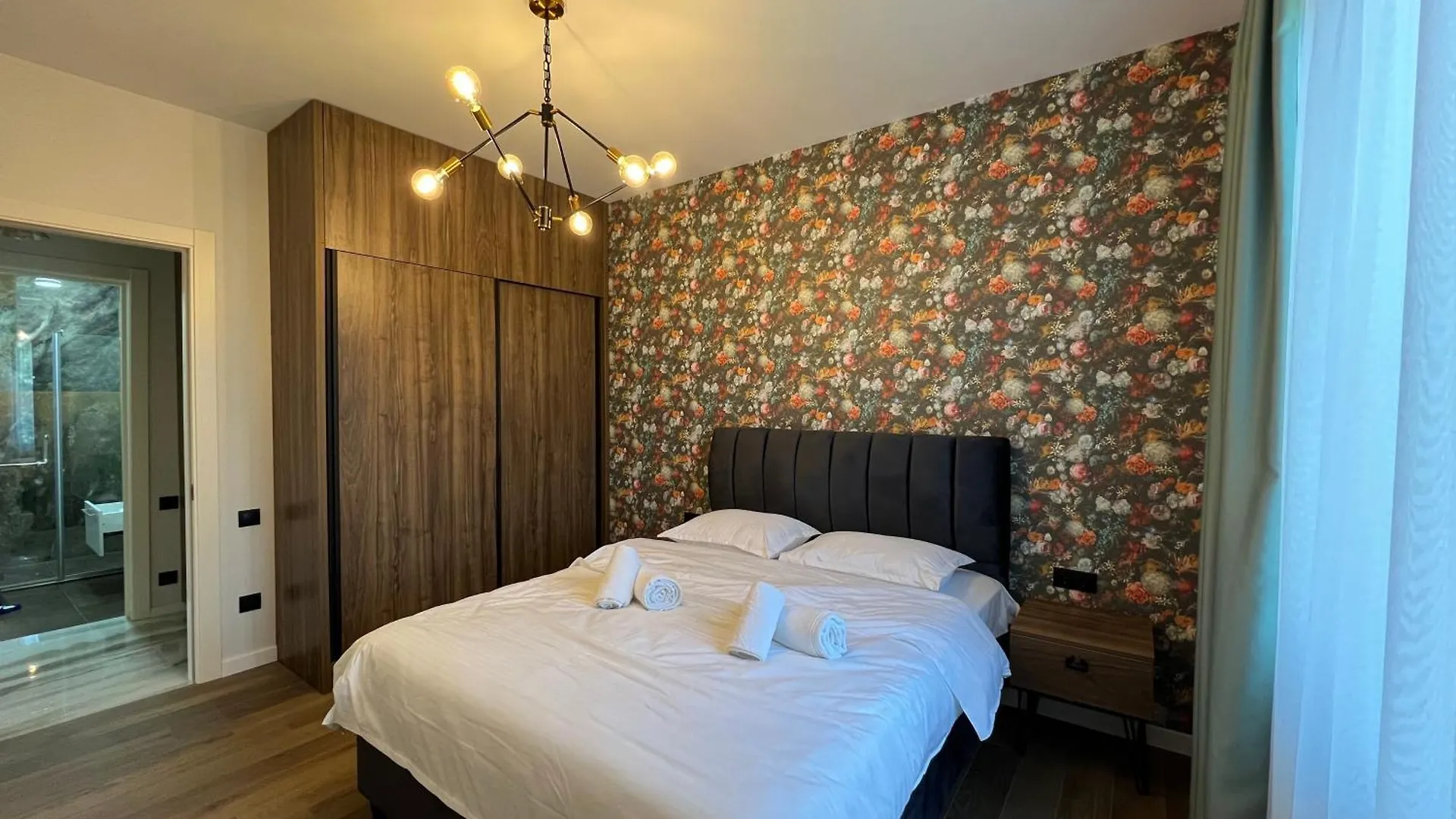 Feel Georgia - Private Villa With Pool , Garden, Bbq & Summer Kitchen In Batum Gürcistan