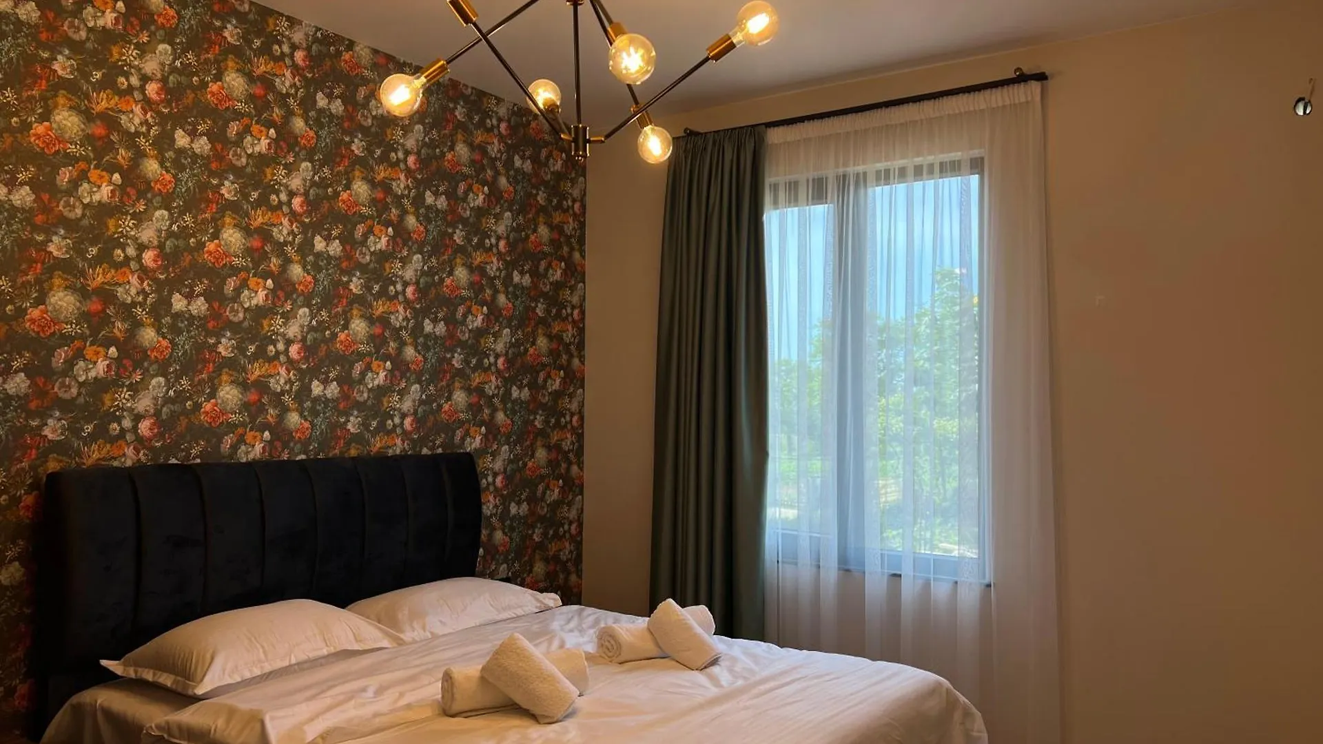 Feel Georgia - Private Villa With Pool , Garden, Bbq & Summer Kitchen In Batum Gürcistan