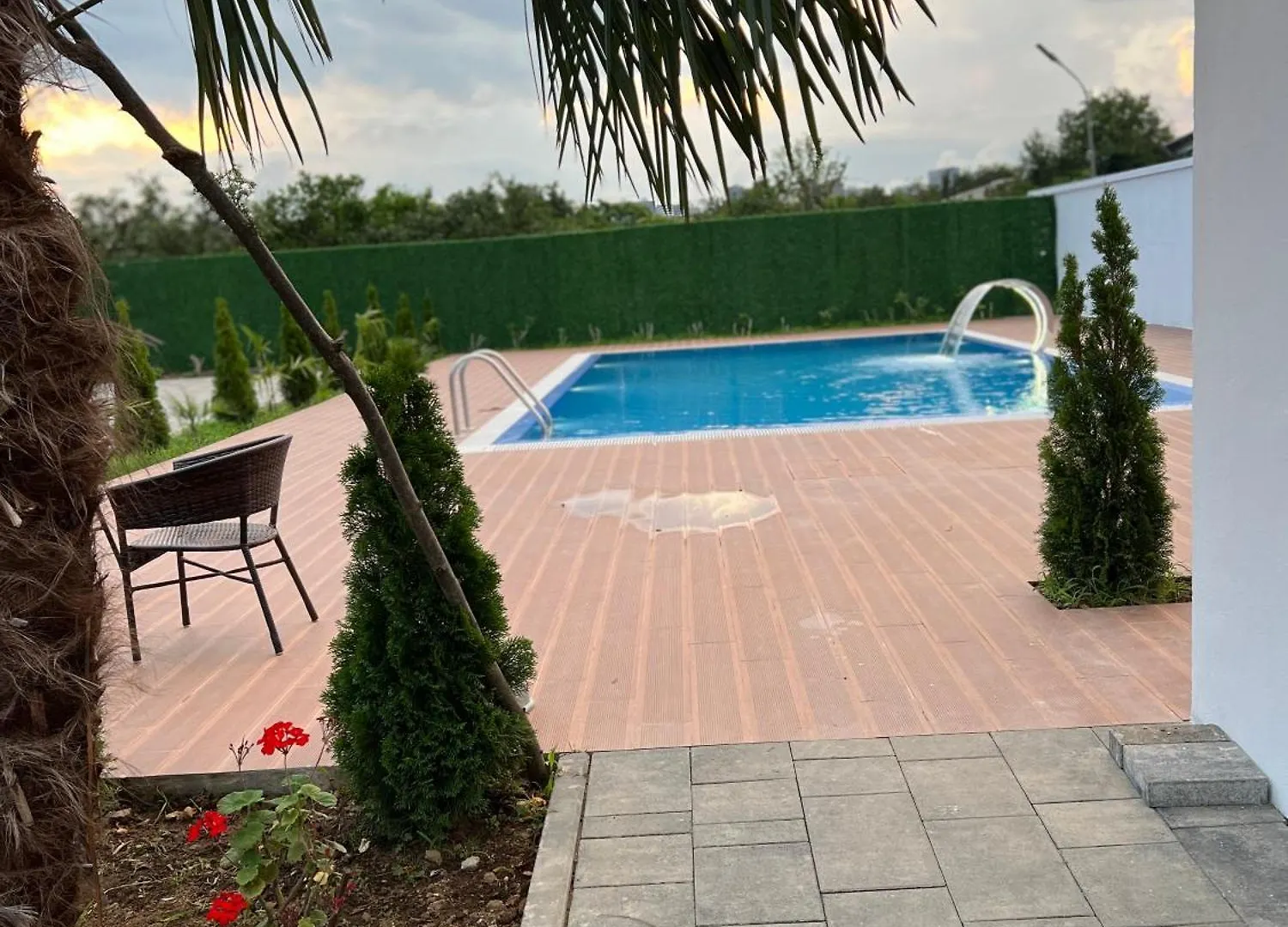 Feel Georgia - Private Villa With Pool , Garden, Bbq & Summer Kitchen In Batum